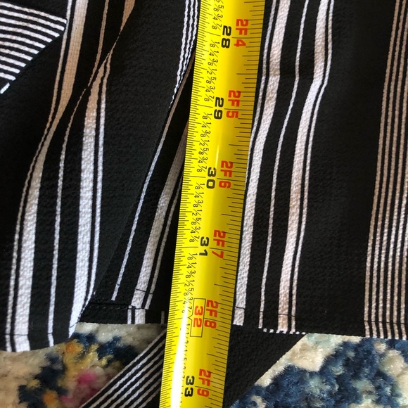 Black and white dress with belt - Picture 5 of 5